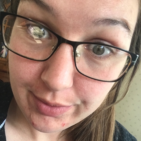 Meet your Posher, Felicia - Picture 1 of 1